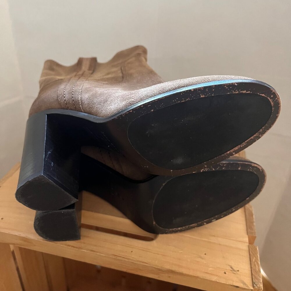 Kate Spade New York Size 9 Tobacco Brown Baise Suede Pull On Heeled Ankle Boots - Picture 14 of 16